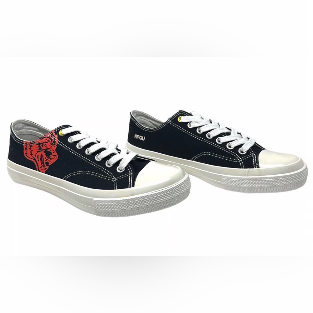 Darc Sport Low Top Shoes Wolves Forever NFGU Sneakers in Black/Red